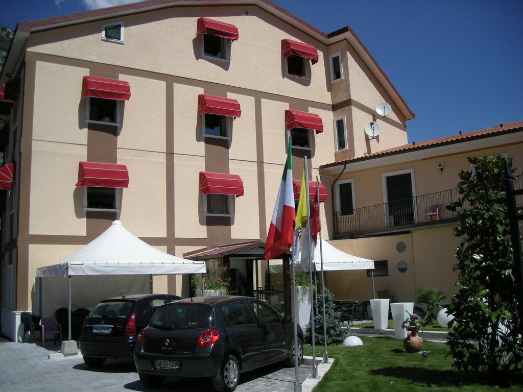 Hotel De Meis Capistrello Экстерьер фото