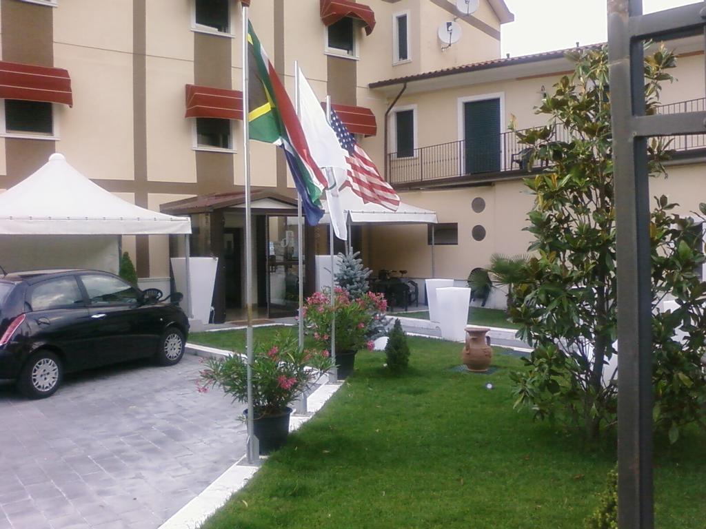 Hotel De Meis Capistrello Экстерьер фото
