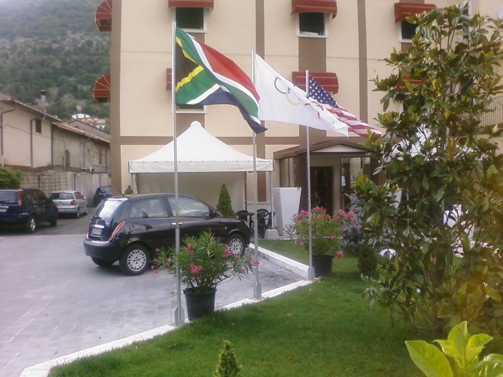 Hotel De Meis Capistrello Экстерьер фото