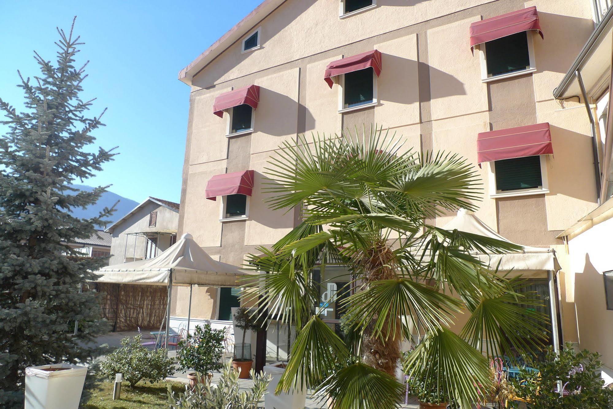 Hotel De Meis Capistrello Экстерьер фото