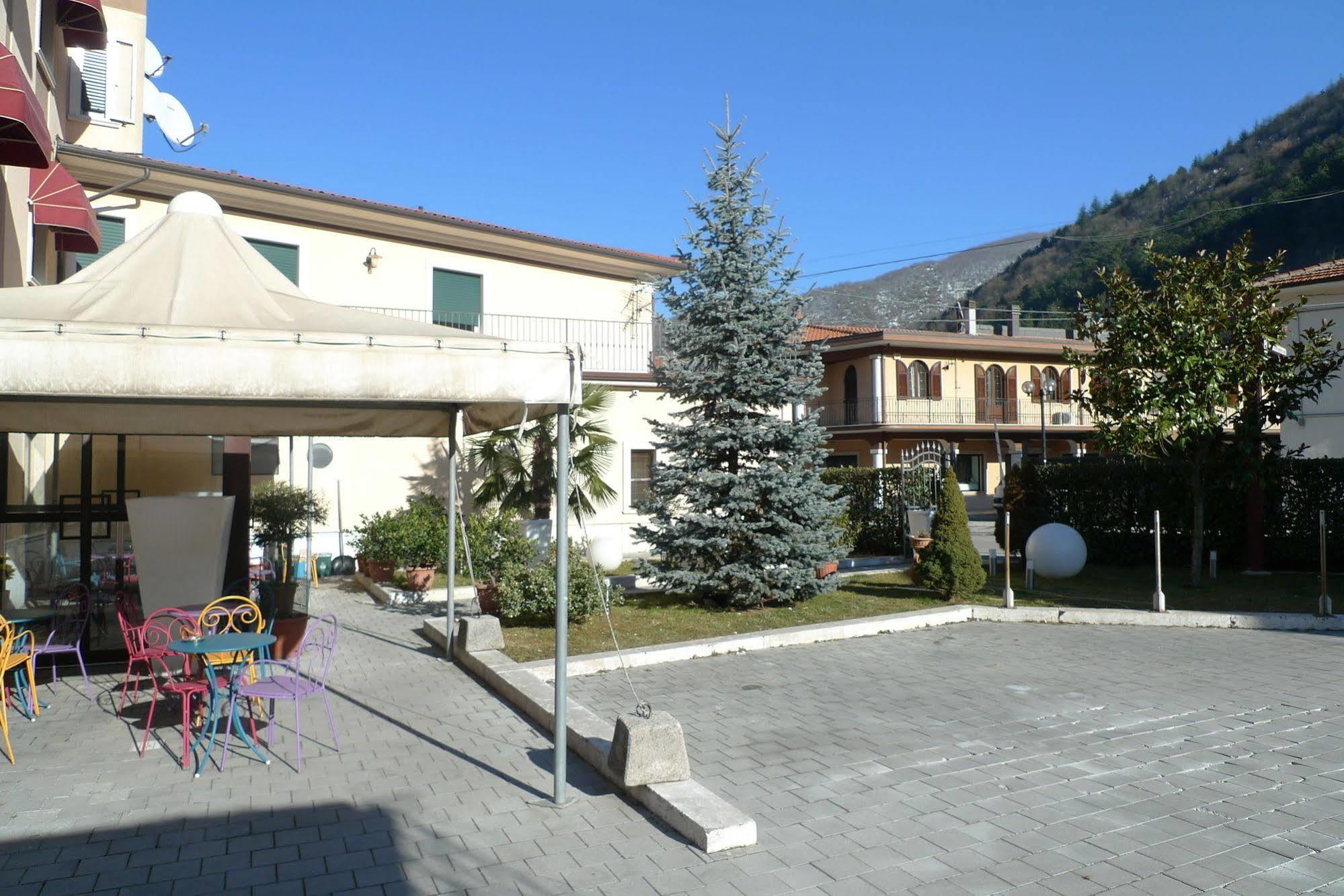 Hotel De Meis Capistrello Экстерьер фото