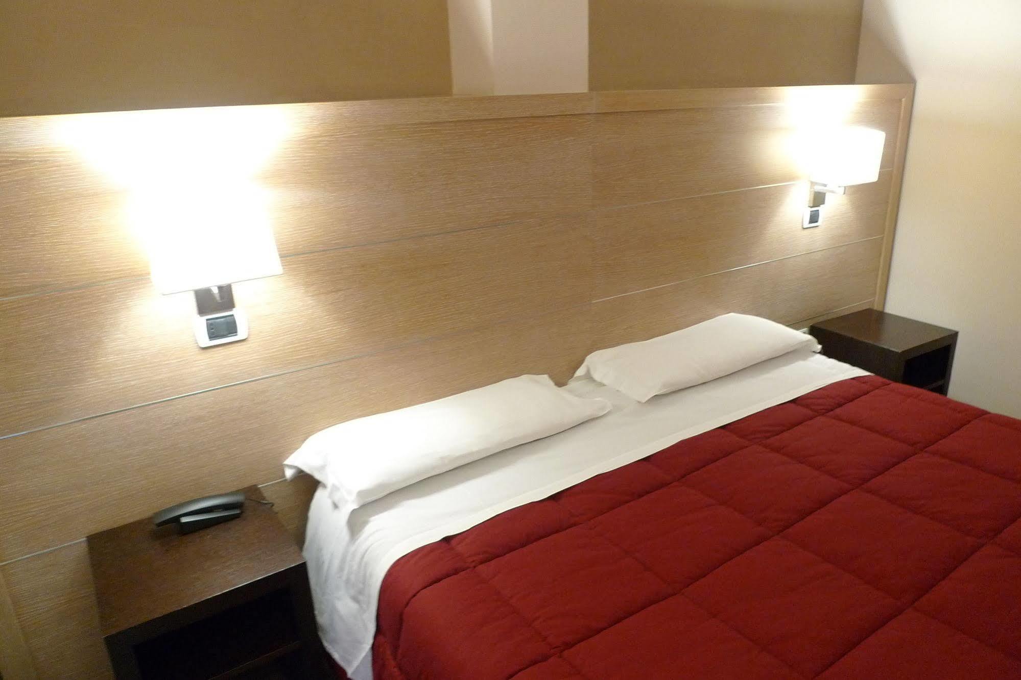Hotel De Meis Capistrello Экстерьер фото